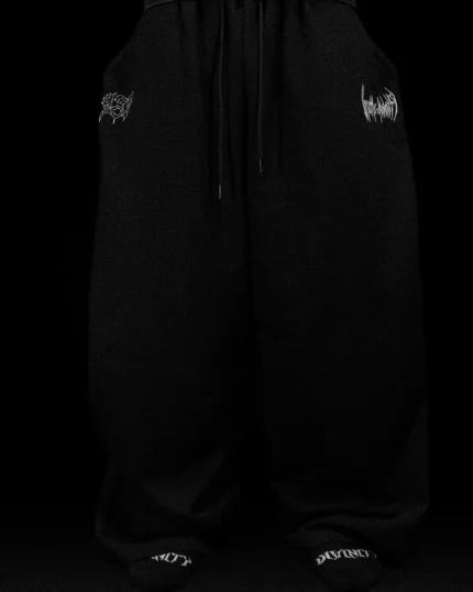 Essential Embroidery 937 Banana Shape Sweatpants [VOID BLACK]